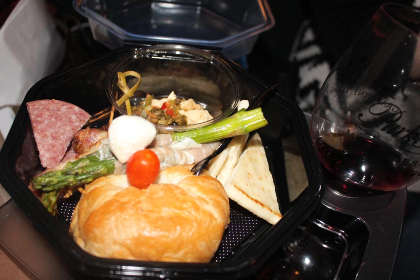 Grapevine wine train (22)